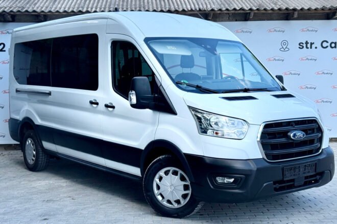 Ford Transit 9 locuri